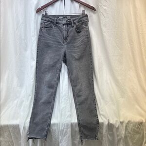 Old Navy Women's Cropped Gray Distressed Jeans